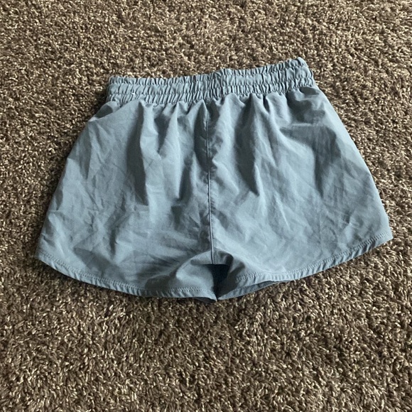 Girls Nike dri fit shorts size small, gray - Picture 2 of 3